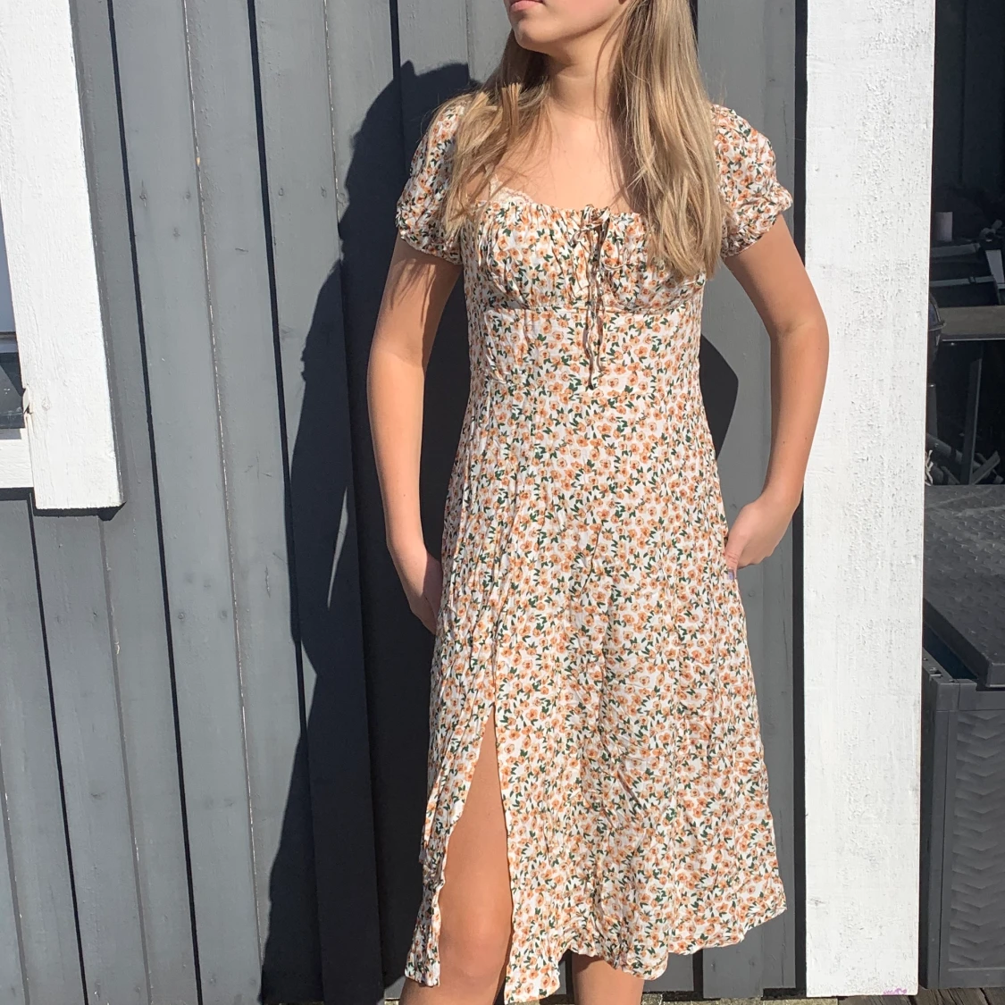 Väldigt fin blommig klänning