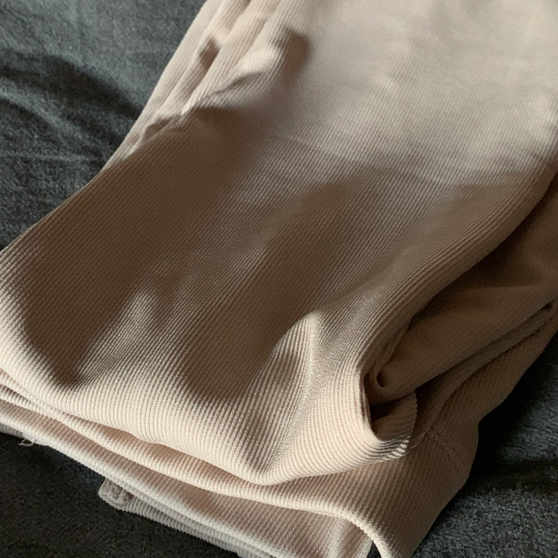 Beiga tighta fin byxor  - 90