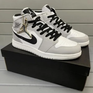 Ex. NIKE - Upper - leather. Perfect quality. 