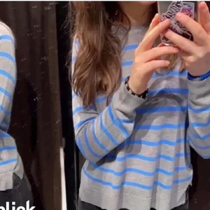 Randig zara tröja  - Lånad bild! Säljer min helt oandvända zara tröja, prislapp finns kvar. Skriv för egna bilder 💕💘💞