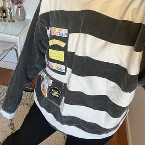 Tröja vintage  - Snygg tröja köpt vintage. Tröjan är i strl S/M