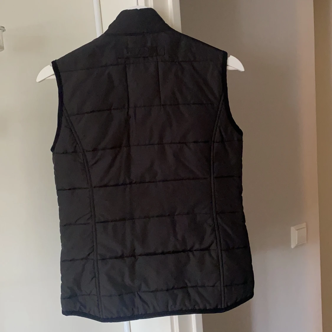 Svart Berkeley väst - 91