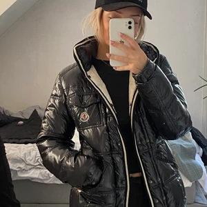 Jacka från Moncler -  Moncler jacka i bra skick! Buda i kommentarerna, säljer vid bra bud