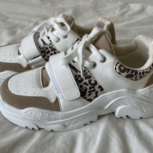 Na-kd x Hannalicious - Helt nya oanvända sneakers från Na-kds sammarbete med Hannalicious.