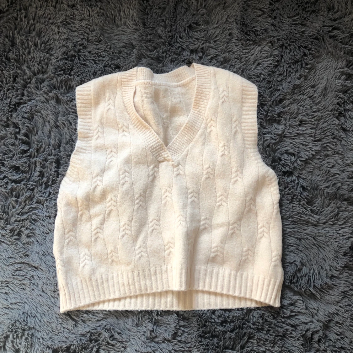 Stickad väst strl one size