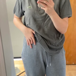 Lacoste tröja  - Grå pike tröja