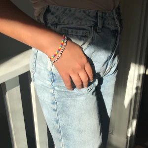 Köp armband och kontakta oss🥰 - Skriv gärna mått på din handled och vilken modell och färg du vill ha! 20kr för armband och 30kr för halsband☺️