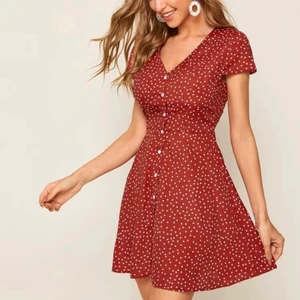 Klänning - Säljer denna klänning från shein då den inte passade mig