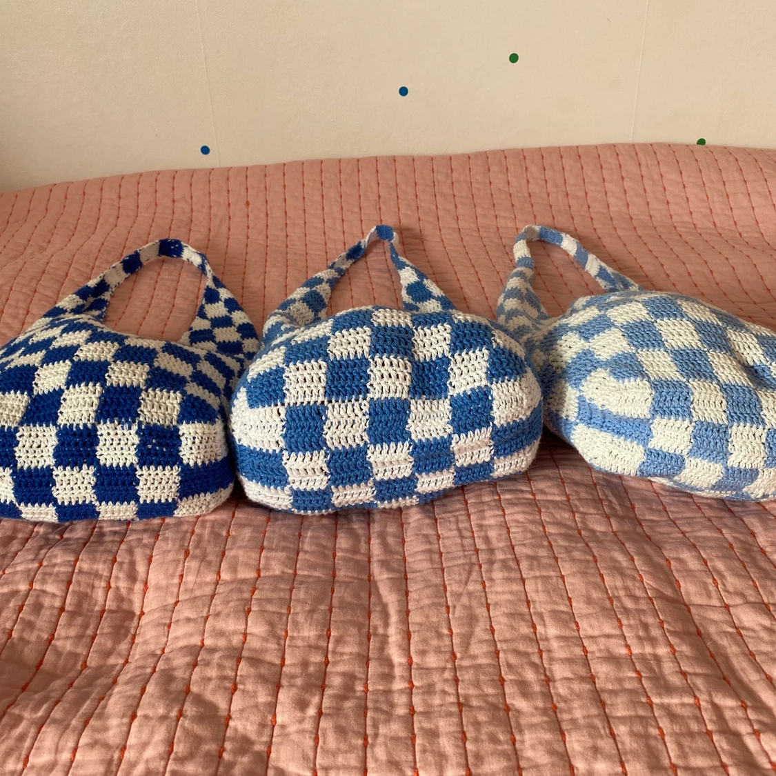 Rutig virkad väska - 90