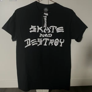 Thrasher t-shirt  - Helt ny t-shirt från Thrasher. Storlek S. Aldrig använd!🖤 