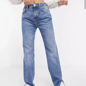 Jeans - Blå jeans från asos, märker pull&beer. Dom är aldrig använda då dom är lite för långa för mig därför är dom som nya.