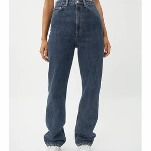 Rowe weekday jeans  - Säljer för att de är för små. Ordinariepris 500 kr. Köparen står för frakten💗