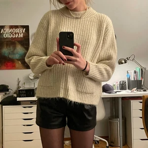 Stickad tröja!! - Skitsnygg beige stickad tröja från zara! Helt ny, bara testad!!