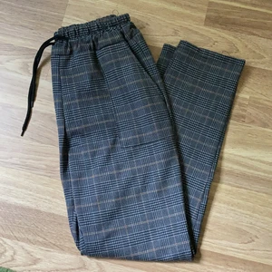 Rutiga byxor  - Simple pair of pants, very comfortable 65%cotton and 35%polyestr