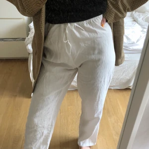 Linnebyxor  - Helt oanvända linnebyxor, endast testade. Storlek S men passar XS-M beroende på vilken passform man är ute efter