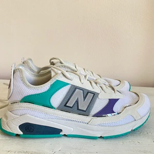 New Balance MSXRC HLC - Använda ca 5 ggr inomhus på jobbet (sjukhusmiljö). Därav har jag skrivit mitt namn på insidan. Går nog att tvätta bort. I övrigt mycket rena och fräscha. 