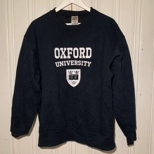 Vintage Oxford University Sweatshirt  - Passar Smal/Medium. Den sitter lite Oversized