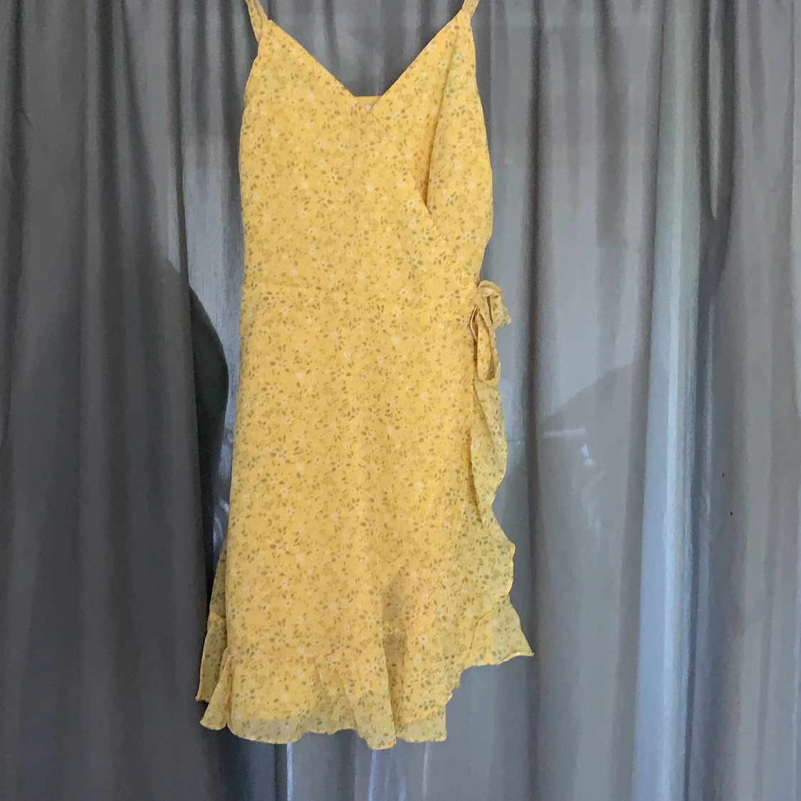 Gul klänning från hollister