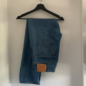 Levi’s Jeans 501 - Snygga Levi’s jeans, modell 501. W:32 L:32