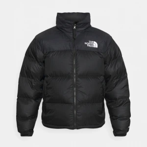 The North Face jacka  - Jätte fin jacka i nästintill helt nytt skick. Ingen sputs eller defekt på den alls. 