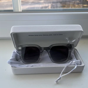 Chimi solglasögon  - Solglasögonen är i bra skick, modell: 04a, pris:800kr!