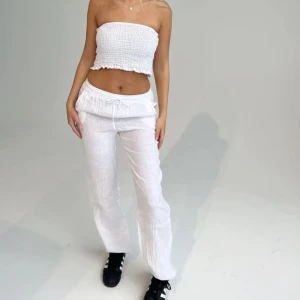 LINNEBYXOR - as snygga oöppnade linnebyxor från designbysi i storleken Xs/s normal length!😍😍 köpte två par så dessa är kvar i plasten, med lapp kvar!❤️