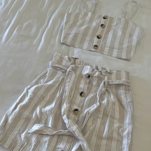 Set  - Oanvänt linneset, säljer pga det aldrig kommit till användning 🥯