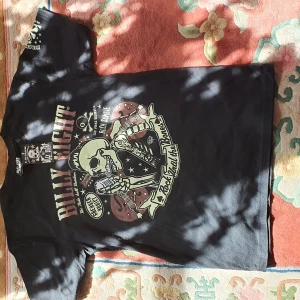 Ny ock äkta billy lihght t.shirt - Passar till båda kön