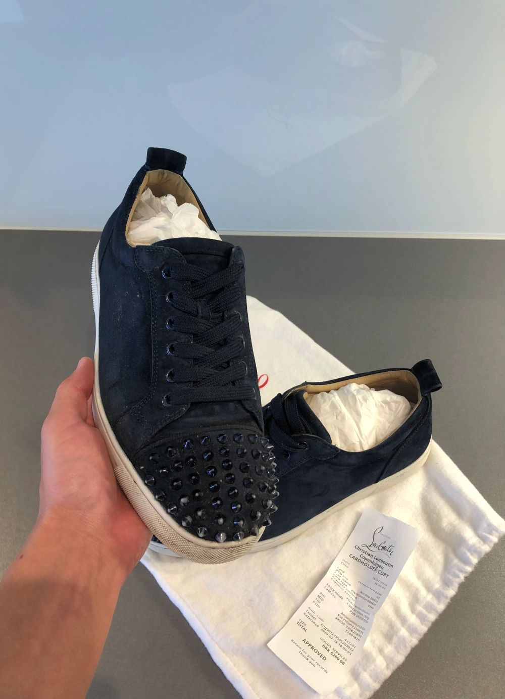 Marinblå Christian Louboutin skor Plick Second Hand