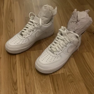 Nike air force - Nike air force använda 1 gång , box kommer med