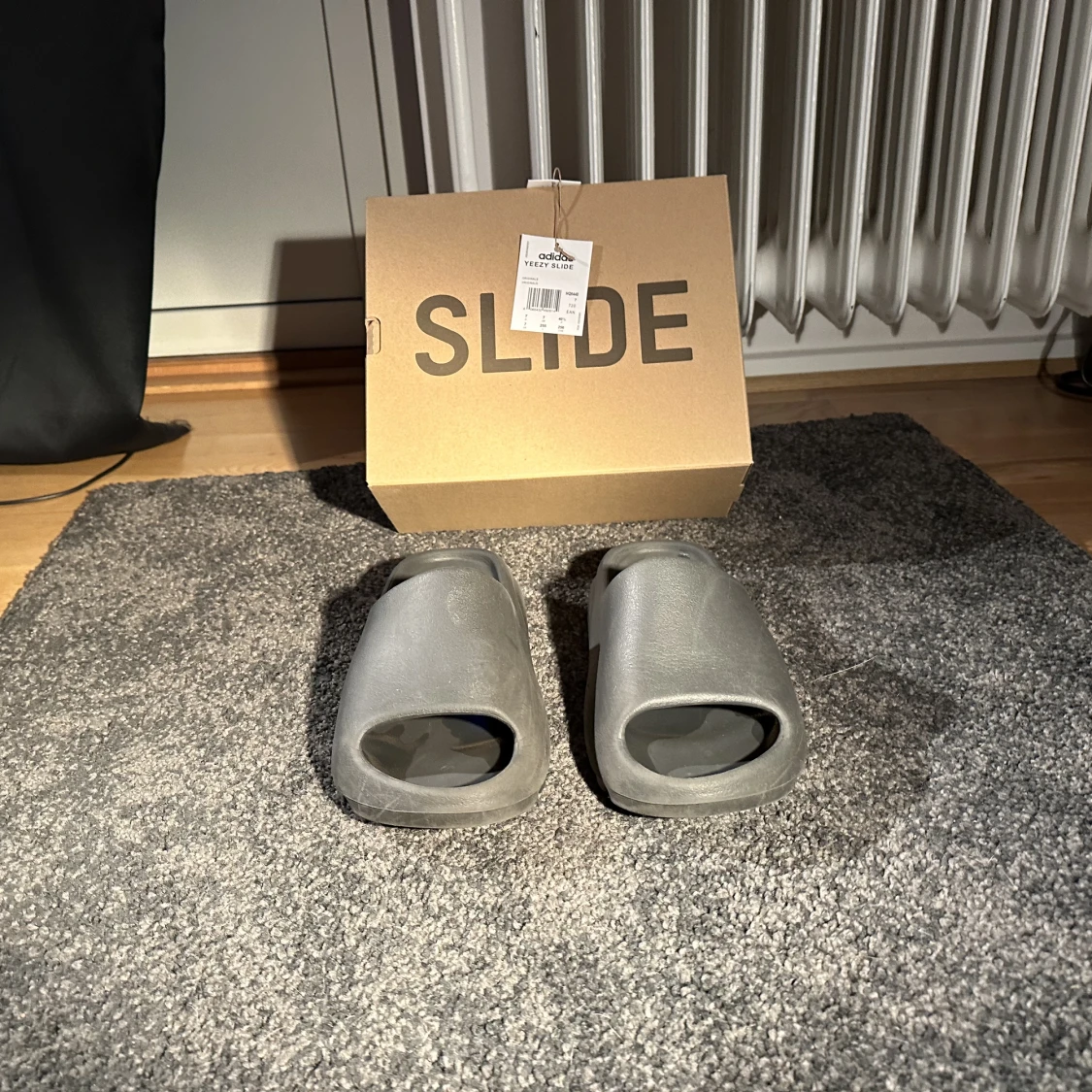 Yeezy slide onyx  - 90