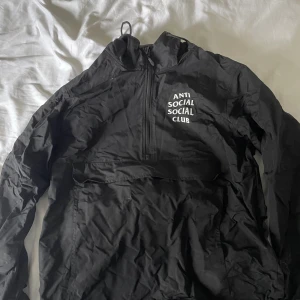 Anti Social Club windbreaker - Använder knappt cond: 7/10