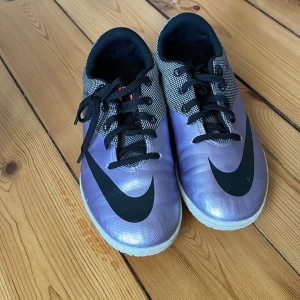 Nike inomhus skor  - Använda ett fåtal gånger