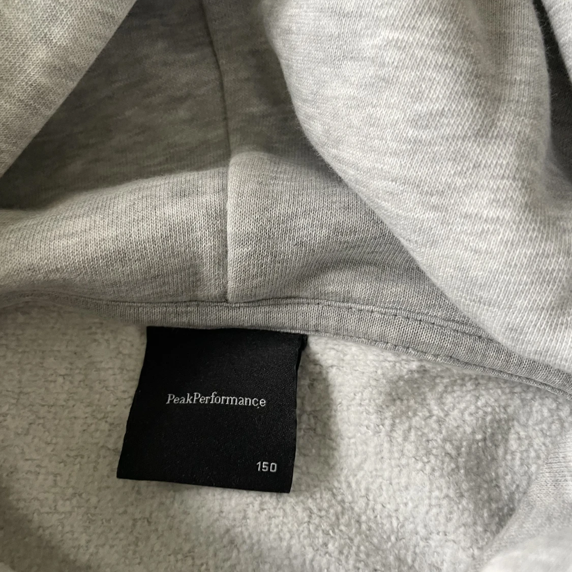 Peak performance hoodie  - 90