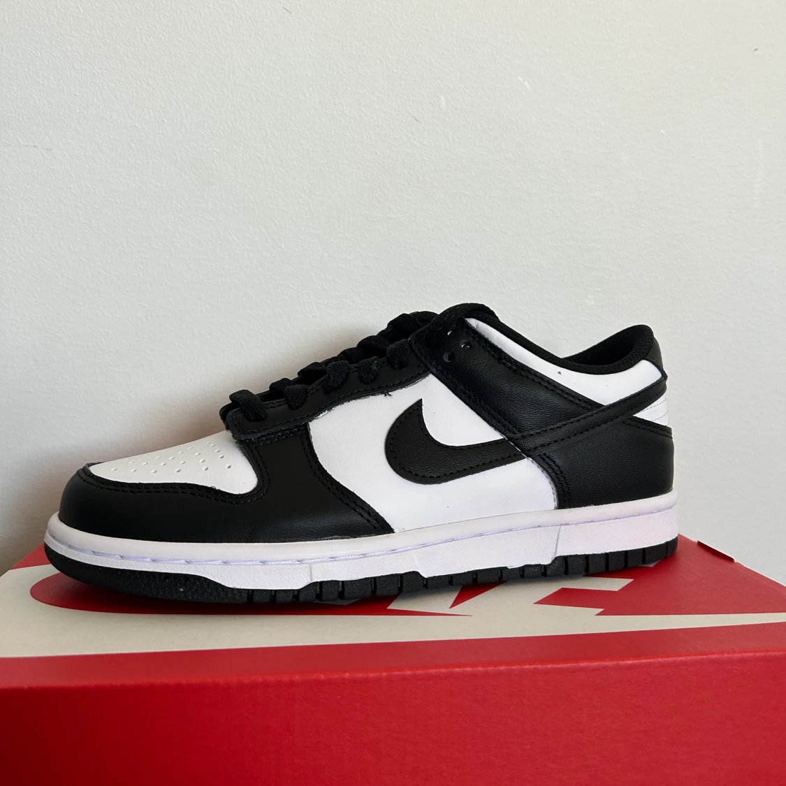 Nike panda dunk low