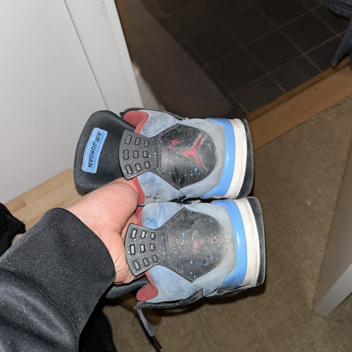 Jordan 4 Travis scott  - 91