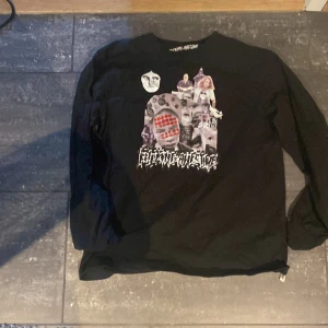 Fucking awsome tröja - En as fet tröja från fucking awsome för liten för mig nu men i jätte bra sckik pris kan diskuteras 