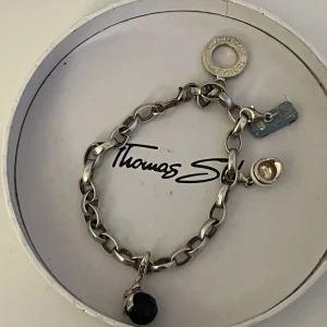 Thomas Sabo armband - Thomas Sabo armband Berlocker ingår INTE Ord.pris 1599kr