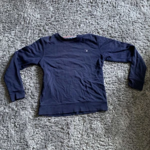 Gant sweatshirt  - Snygg enkel basic, bra kvalite och skick.