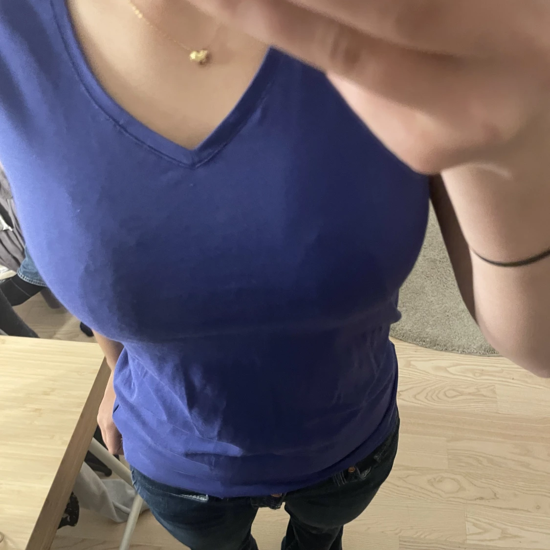 V-ringad Blå t-shirt - 91