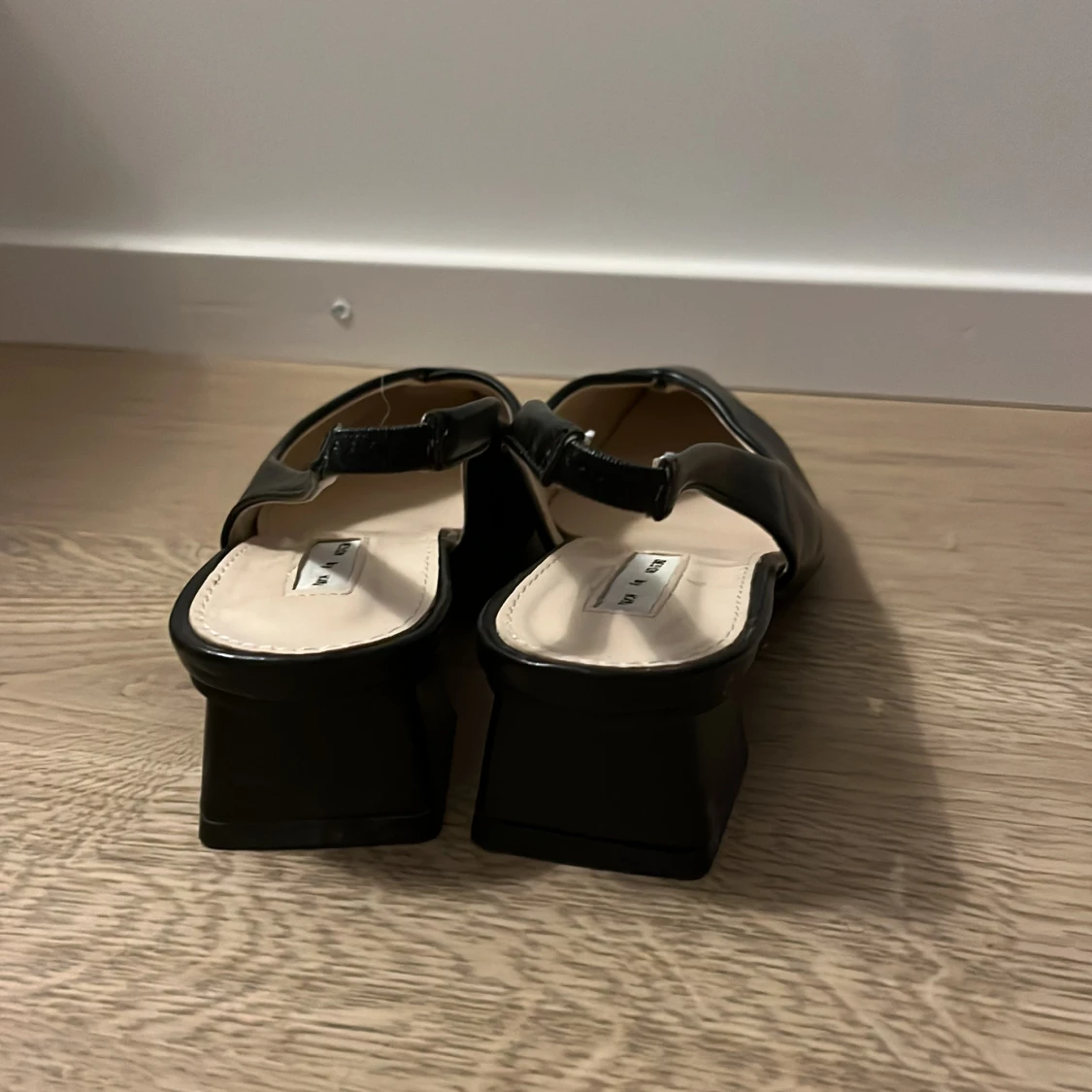 Superfina svarta skor  - 91