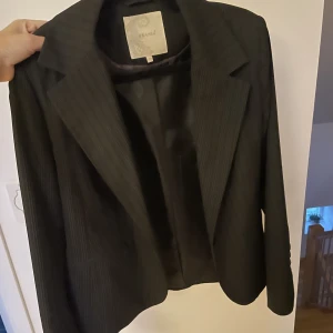 Vintage randig kavaj - Jättefin randig kavaj som endast är använd 2/3 gånger 💗