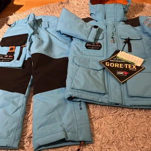 Sail racing  - Helt nyt skid ställ i Gore-tex från Sail racing i stl 100