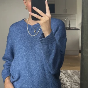 Tröja - En jätte fint tröja från Zara💌  Varm o passar perfekt till hösten! KOM GÄRNA MED BUD