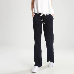 Roxy byxor - Hej!  Säljer nu mina tygbyxor ifrån zalado. Aldrig använda. Nypris 599kr