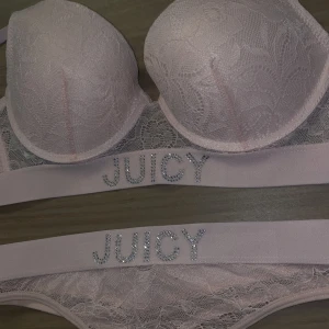 Juice couture  - Oandvändt Juice couture sätt❤️storlek på bh är 34B och stringen är s/xs 💓pris kan diskuteras 