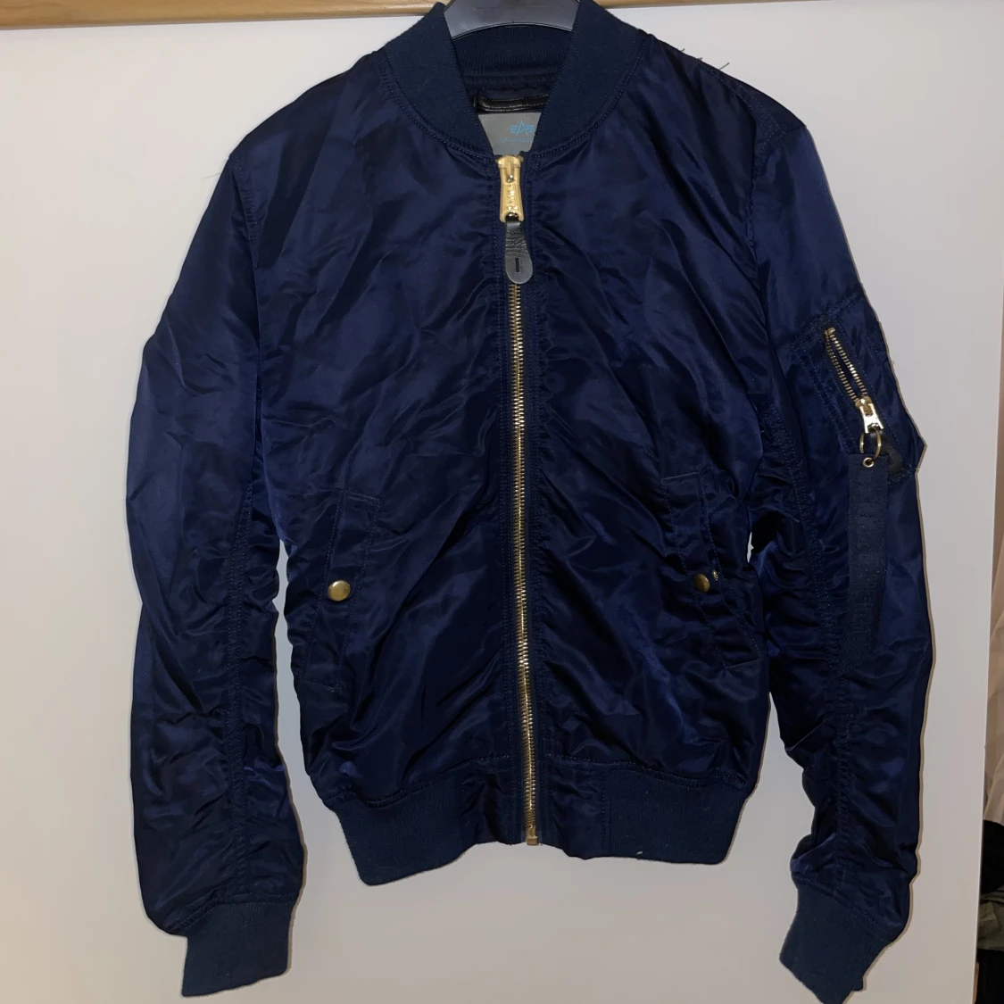 Alpha industries jacka blå