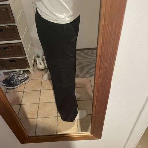 Cargopants - Snygga cargopants som ej kommer till användning.