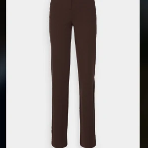 Kostym byxor  - Säljer dessa från vero Moda då jag tyvärr inte kan ha dem längre eftersom jag gått ner i vikt. 