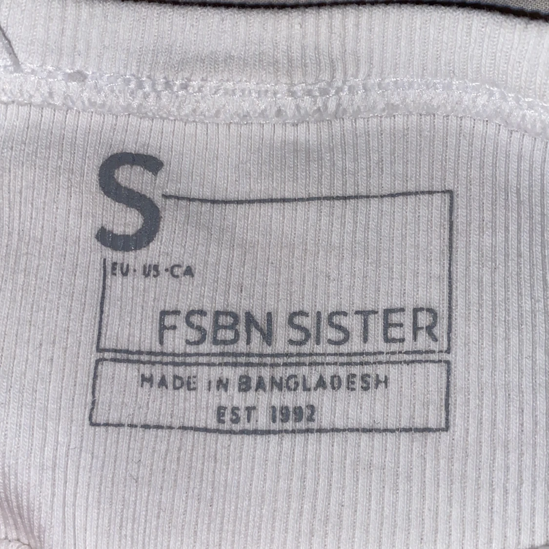 Fsbn sister tshirt storlek S - 91